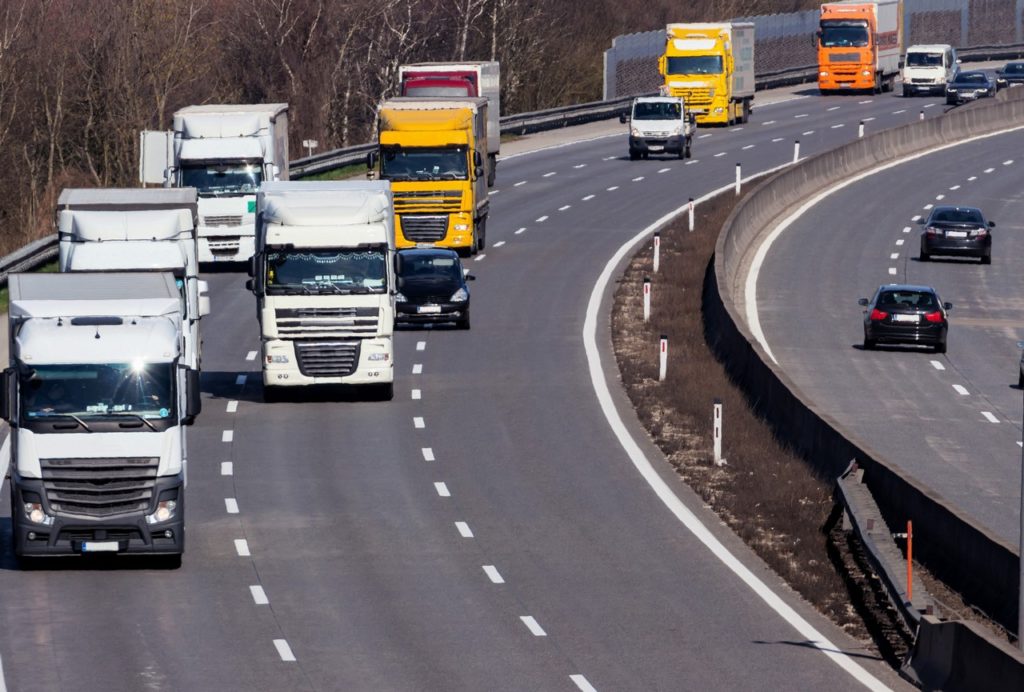 Nessuno pensi che l’orario di lavoro del personale viaggiante, possa agevolmente venire stravolto a colpi di pubbliche dichiarazioni.