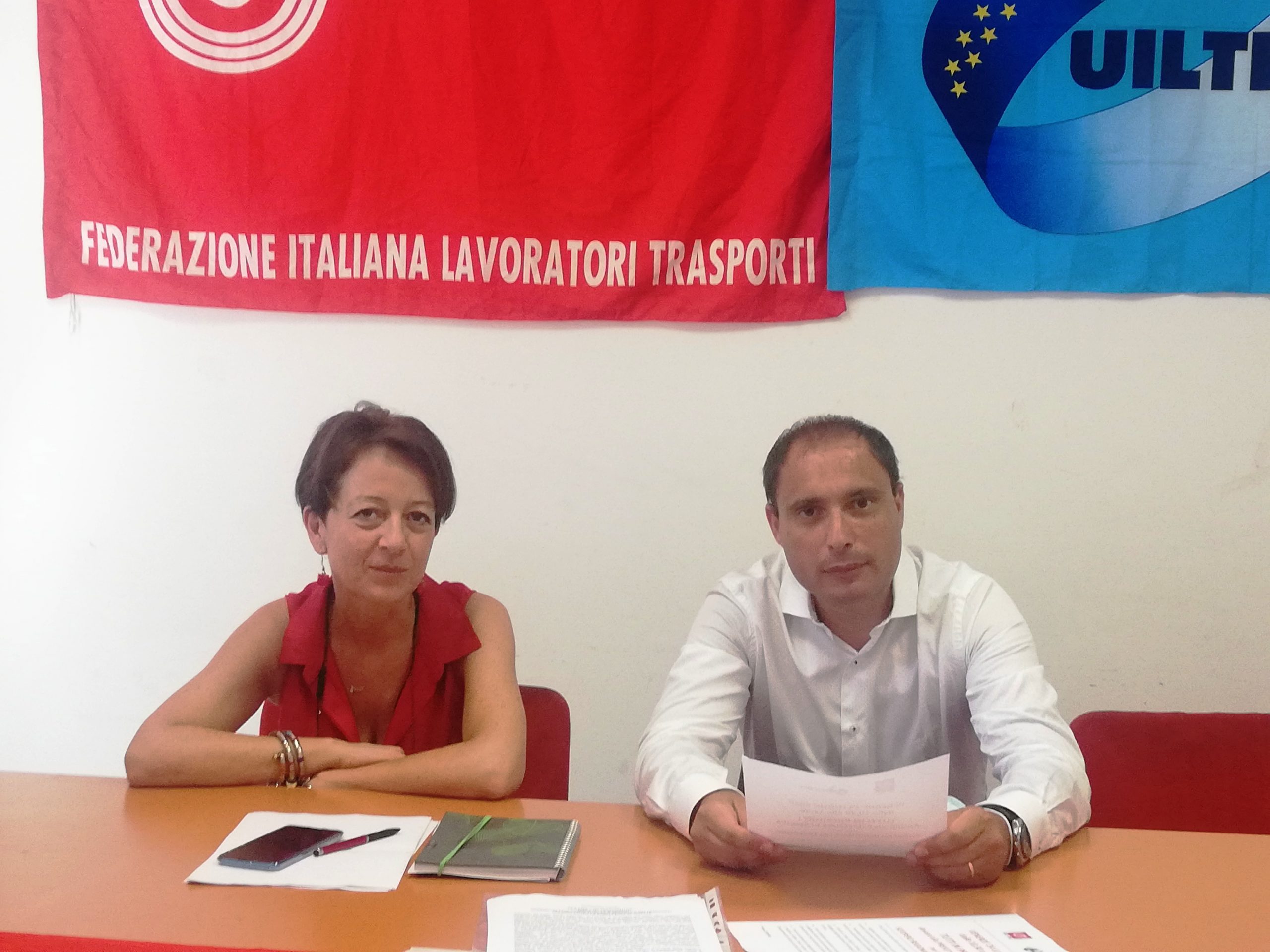 #liberatelaliguria, Uiltrasporti Uil e Filt Cgil PROCLAMANO SCIOPERO REGIONALE DEI TRASPORTI: presidio sotto la Prefettura di Genova.