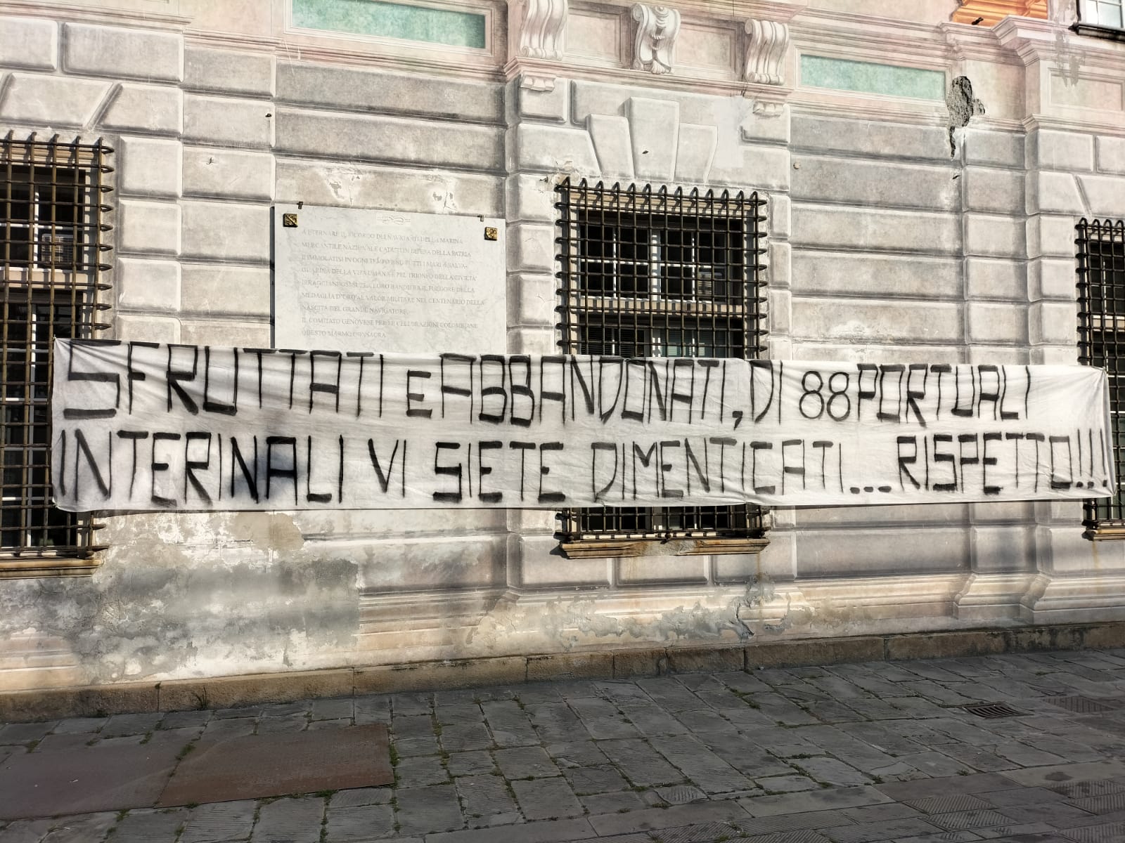 Stato di agitazione e presidio dei somministrati del porto di Genova