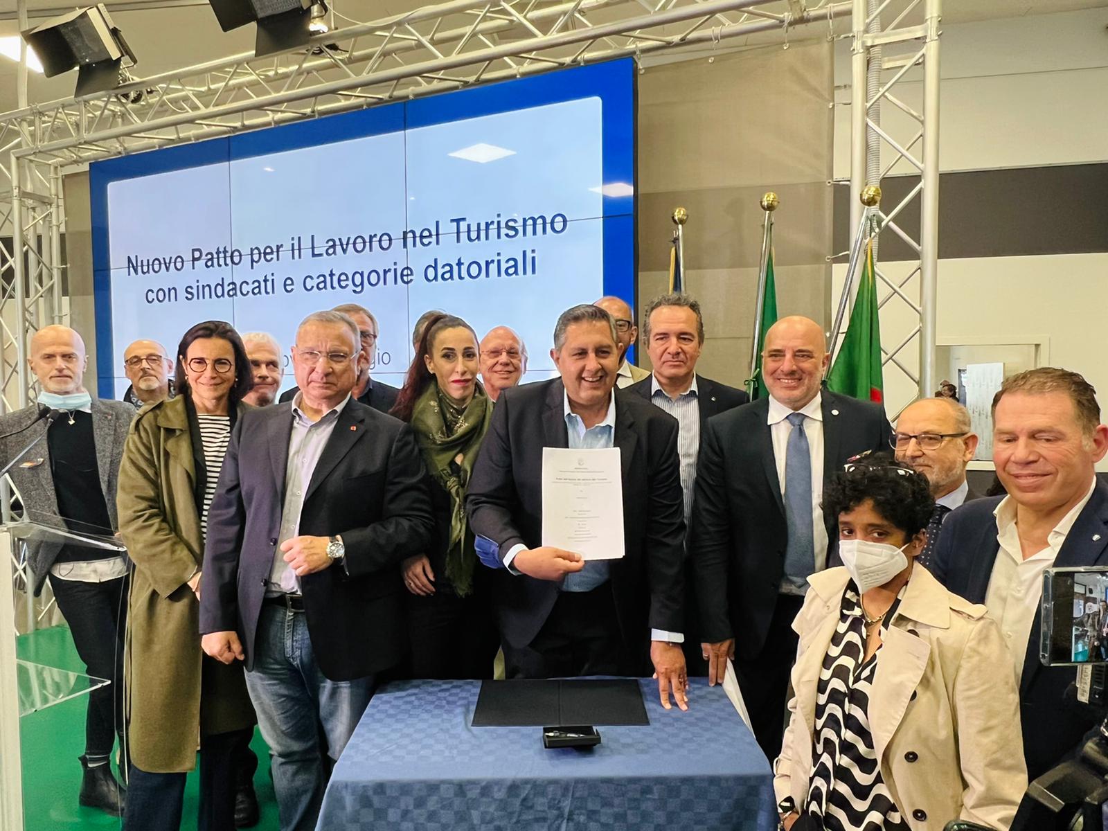 Turismo: Regione Liguria, firmato il nuovo patto per il lavoro con sindacati e categorie.