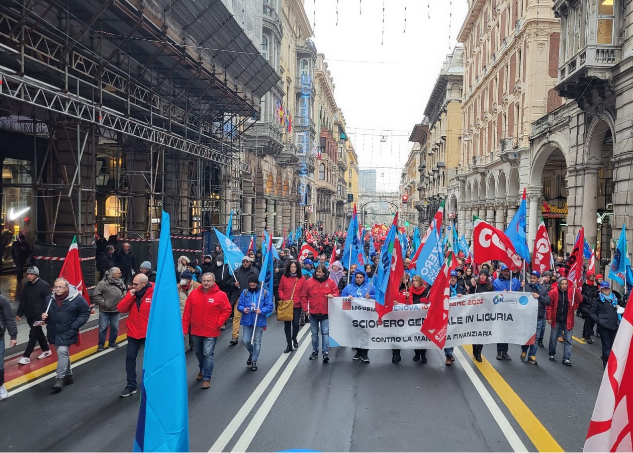 “Ora basta!” Sciopero nazionale di Cgil e Uil: 17 e 24 novembre due giornate di mobilitazioni in Liguria per sostenere i diritti e contrastare una legge di bilancio che impoverisce lavoratrici, lavoratori e pensionati.